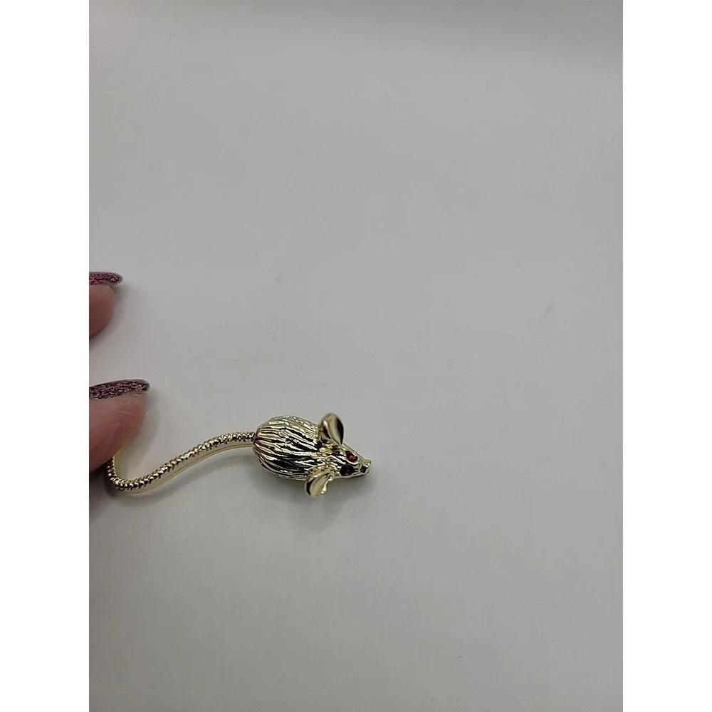 Vintage Gold Tone Mouse Brooch Pin Red Rhinestone Eyes Cute Figural Animal Jewel
